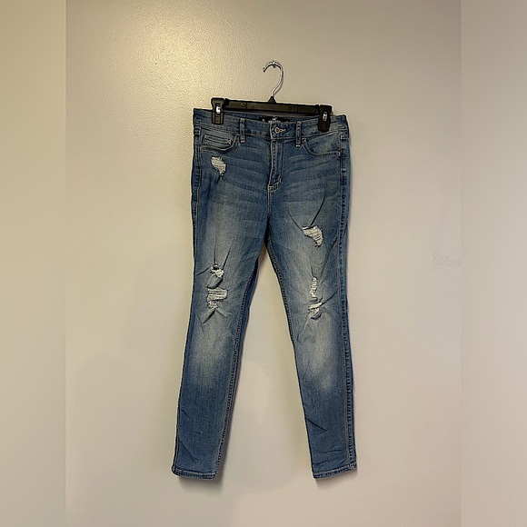 Hollister Denim - Juniors Hollister Hugh-Rise Super Skinny Classic Stretch Ripped Jeans